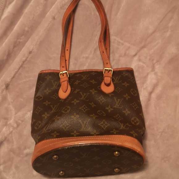 Louis Vuitton bucket bag - Picture 8 of 11